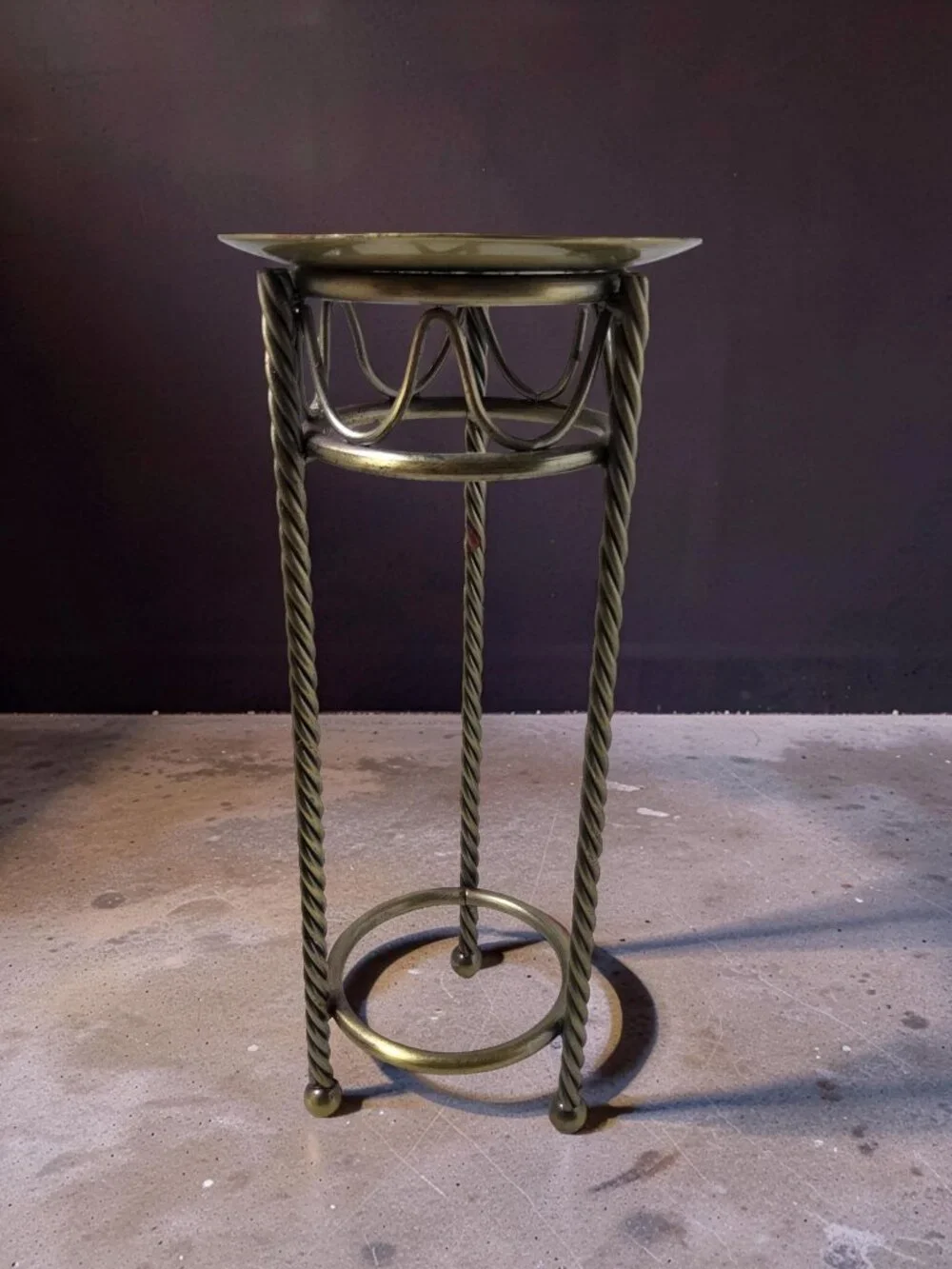 Vintage Twisted Legs Design Metal plant stand or pillar candle holder